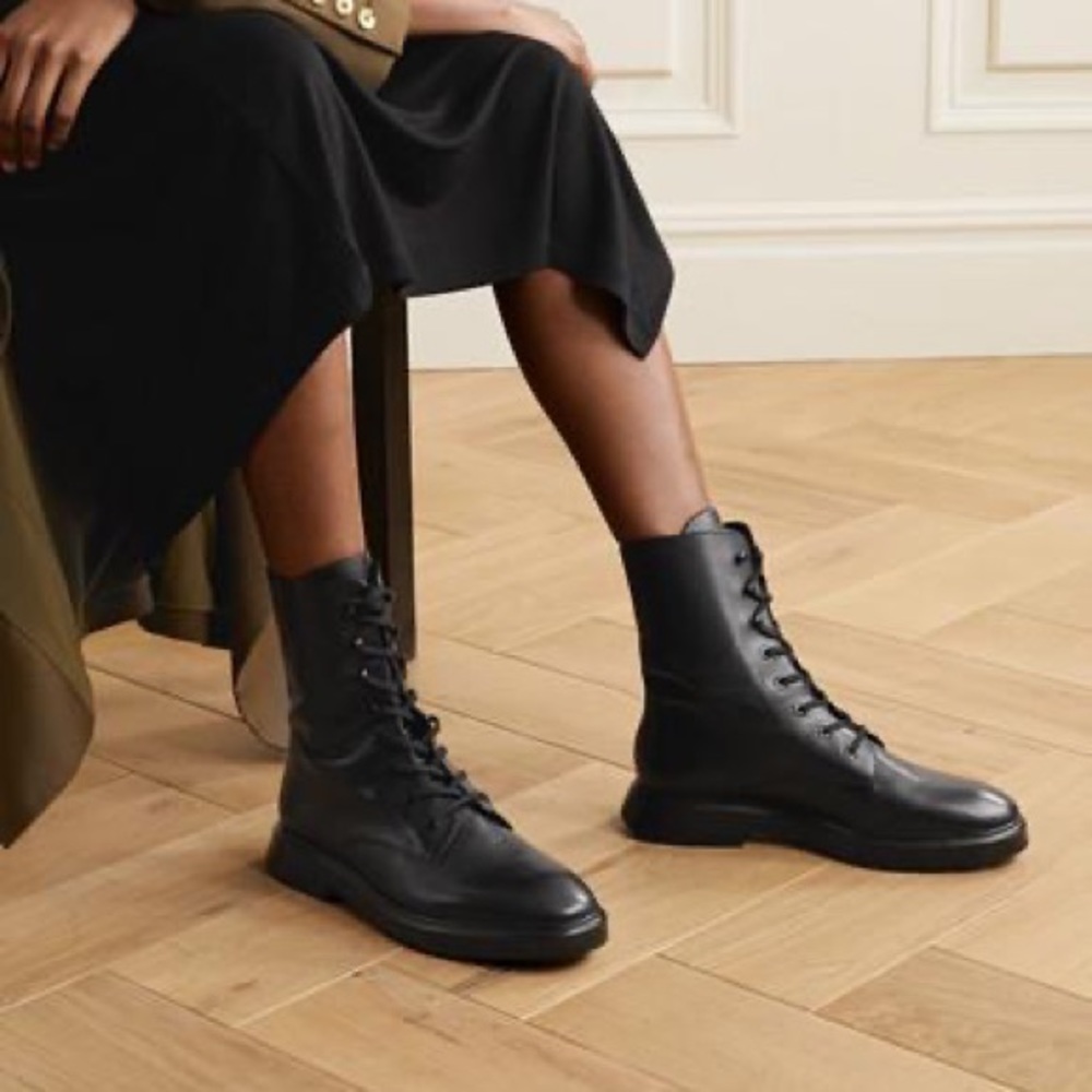[SOLD] Stuart Weitzman Mckenzee Combat Boot US 6.5